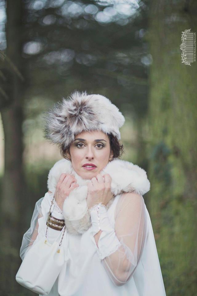 shooting 'un oui en hiver'
modele: My woua-barbara abel
make up le coin chic by clémence vitali
coiffure beautyartcoiffure maud
photographe: nosilaprod by alison bounce
bijoux: coccibelle
accessoires: alexandra puzin creations
